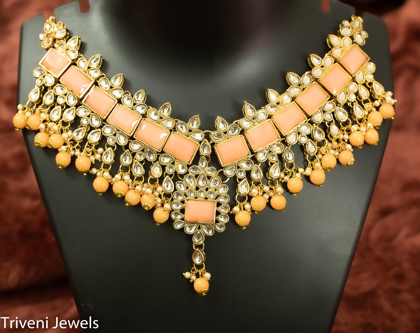 Elegant Peach Colored Necklace