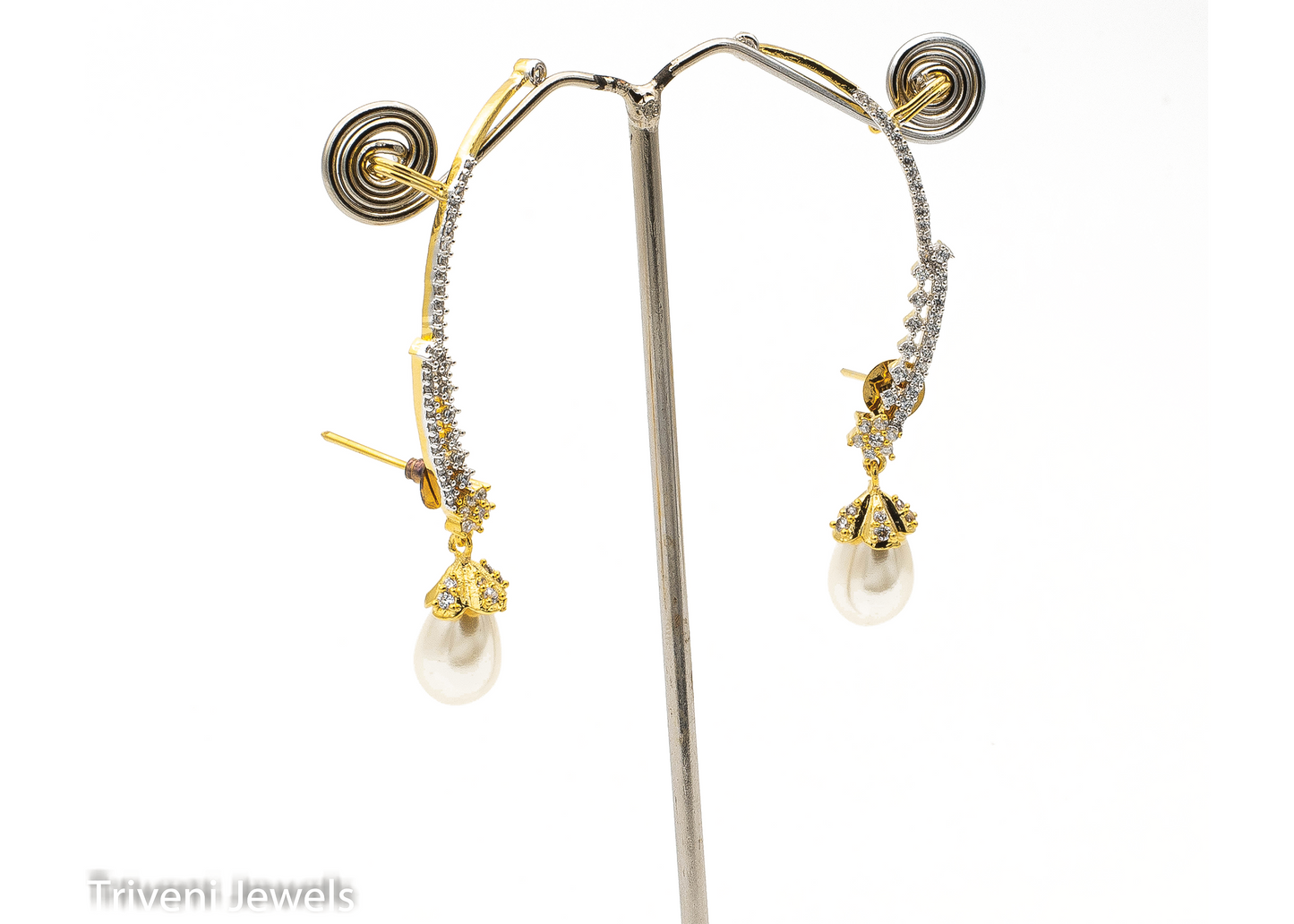 Shining Pearl Full Ear Earring