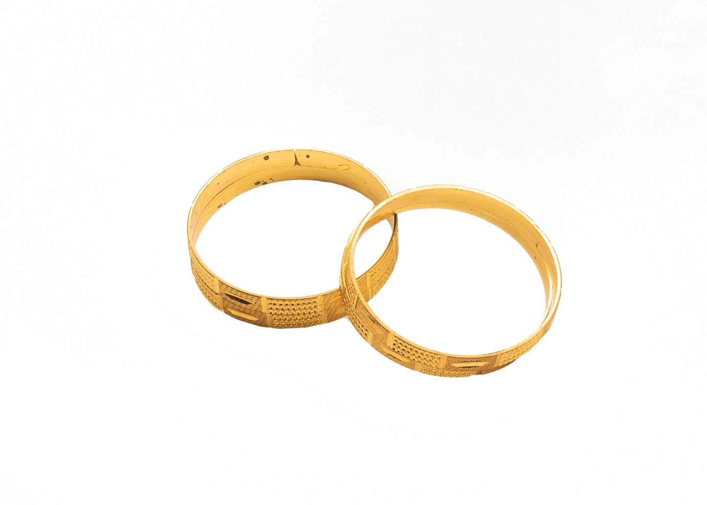 Lip Lock 1 Gm Gold Bangles