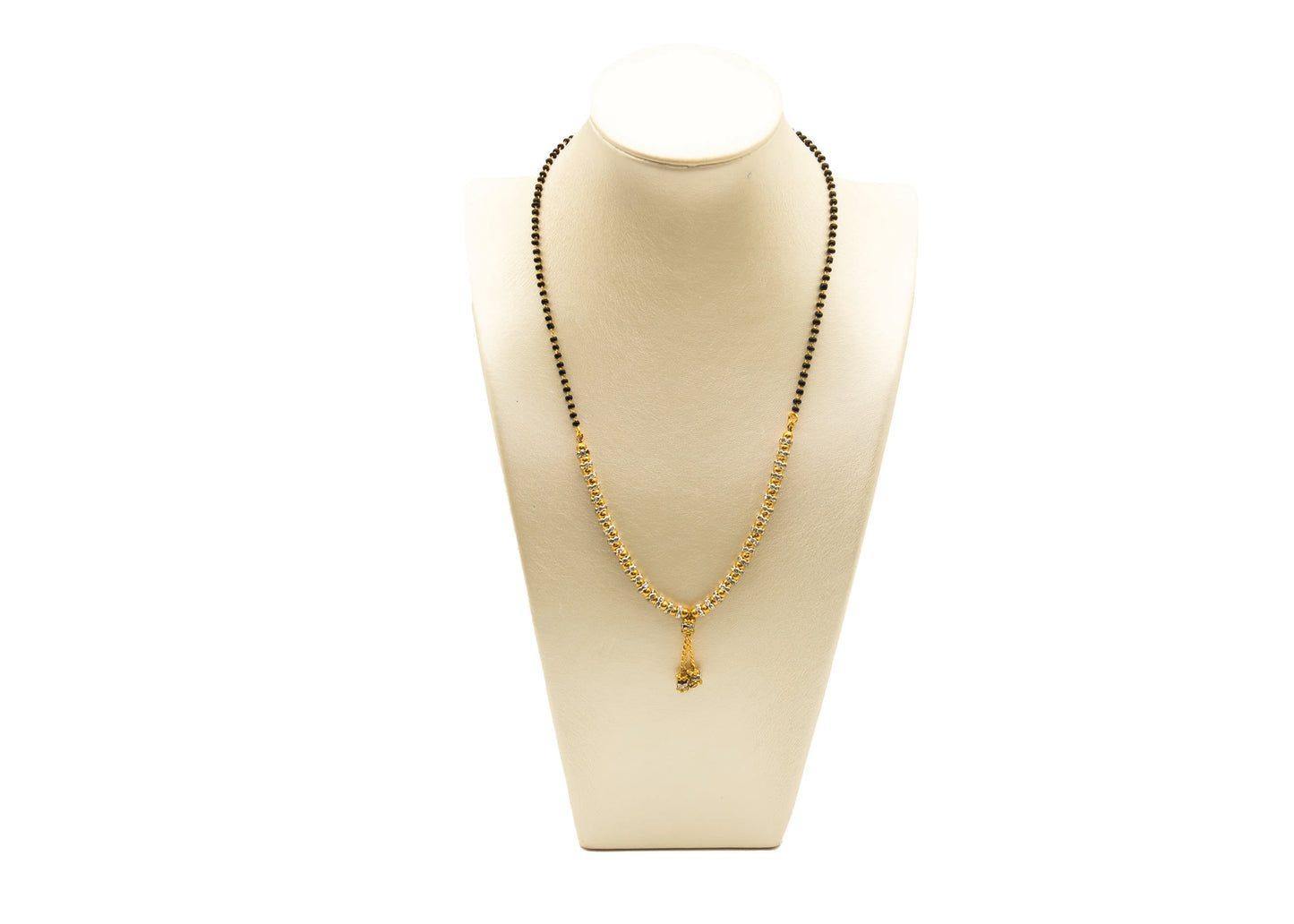 Dokiya mangalsutra in white and black