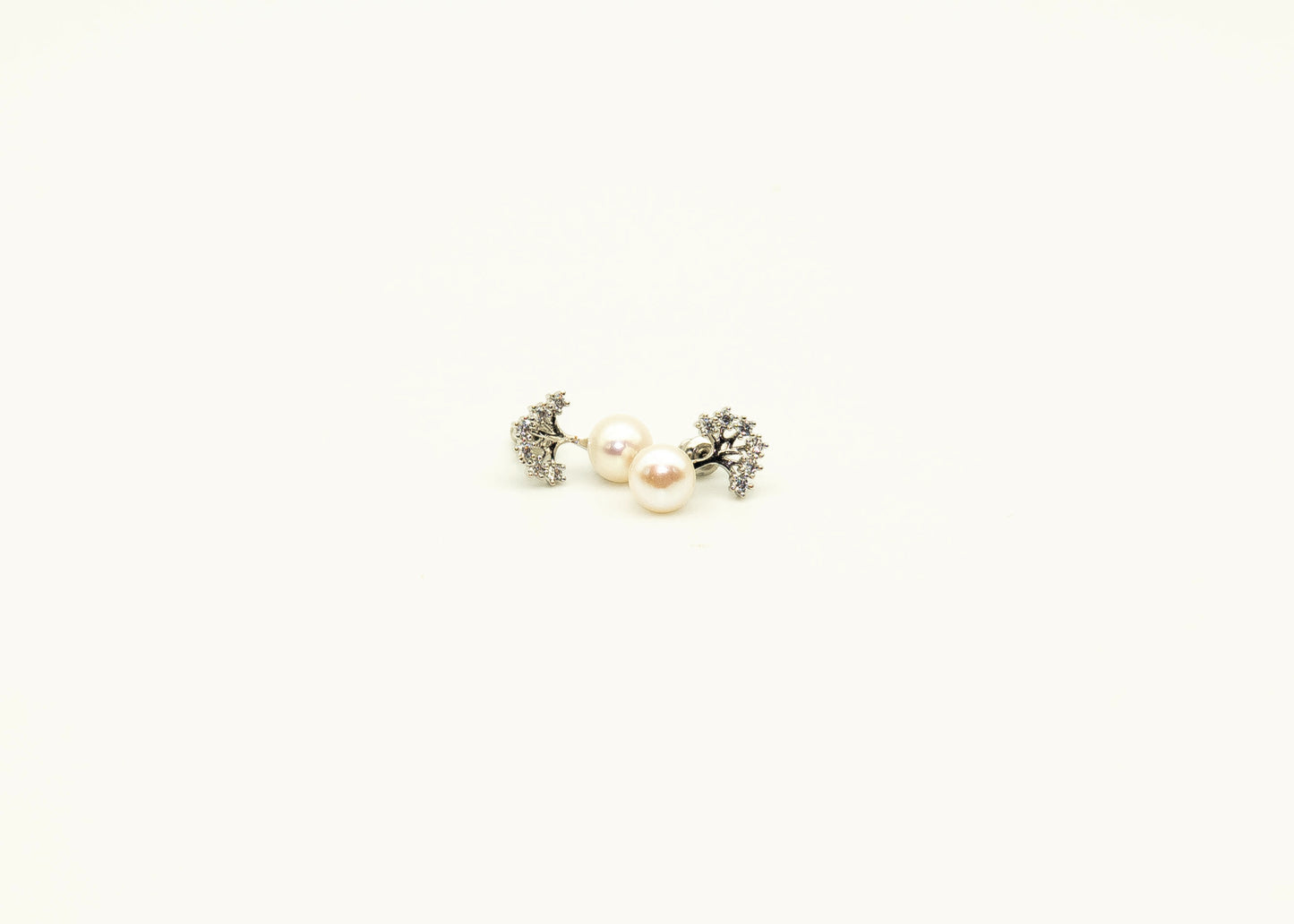 Pearl Tree Ear Ring