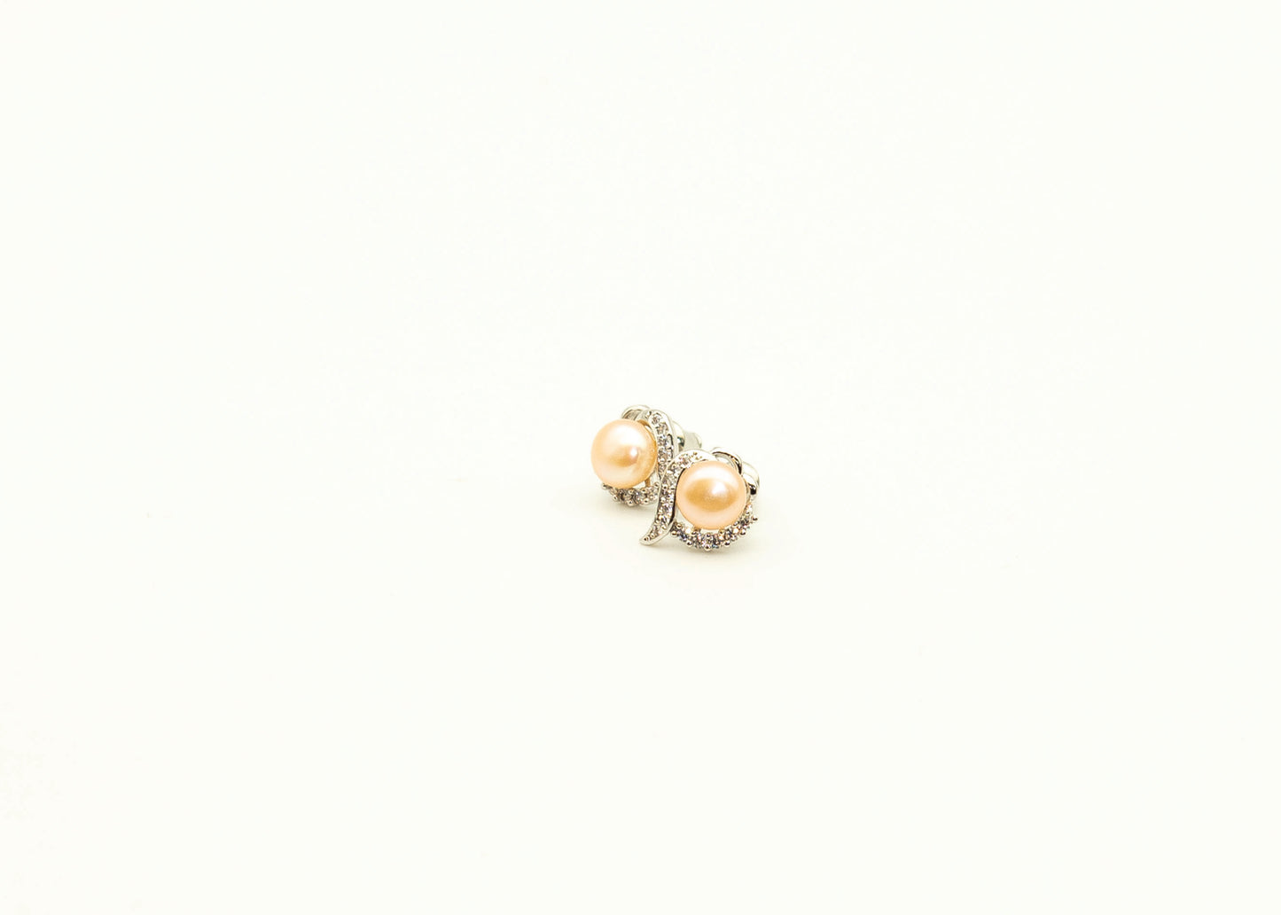 Shankh Pearl Ear Ring