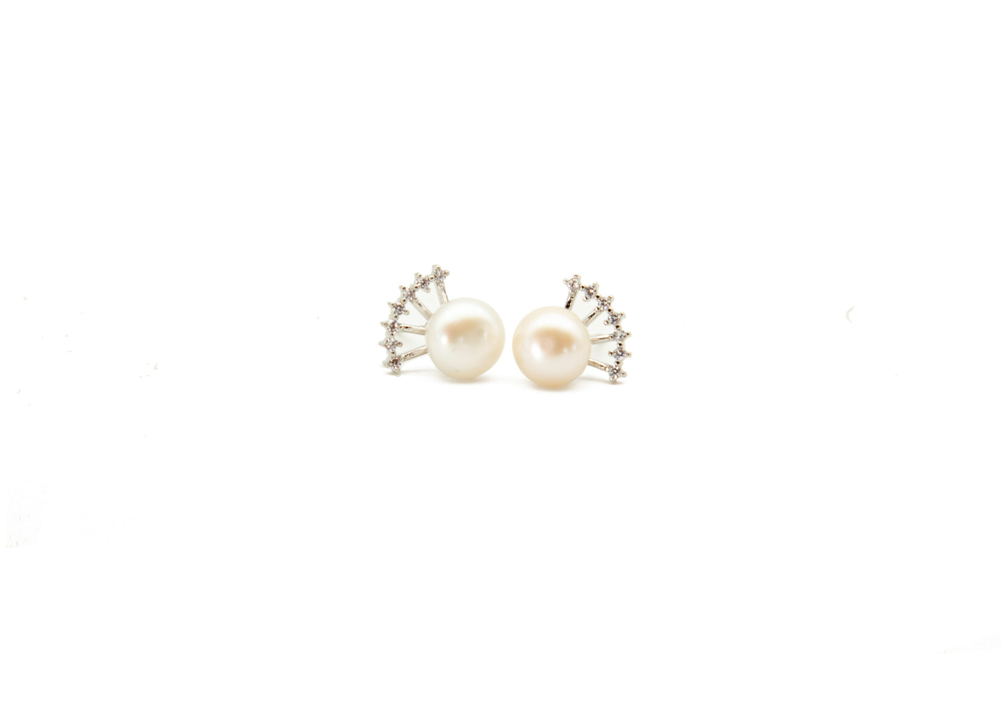 Crown Pure Pearl Ear Ring