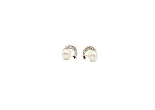 Chandni Pure Pearl Ear Ring